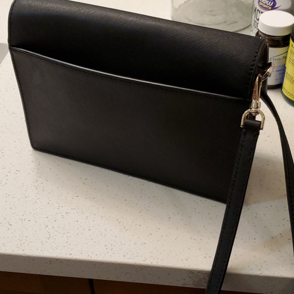 Kate spade ♠️crossbody purse - Picture 3 of 3